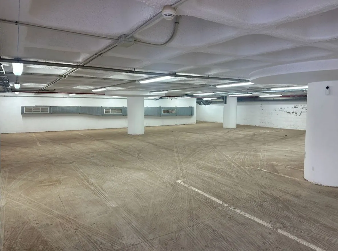 Planta de nave logística en Santa Cruz, ref. N0595, lista para operativa de carga